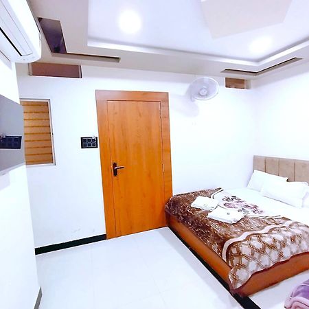 Hotel Shreem Ujjain Exteriör bild