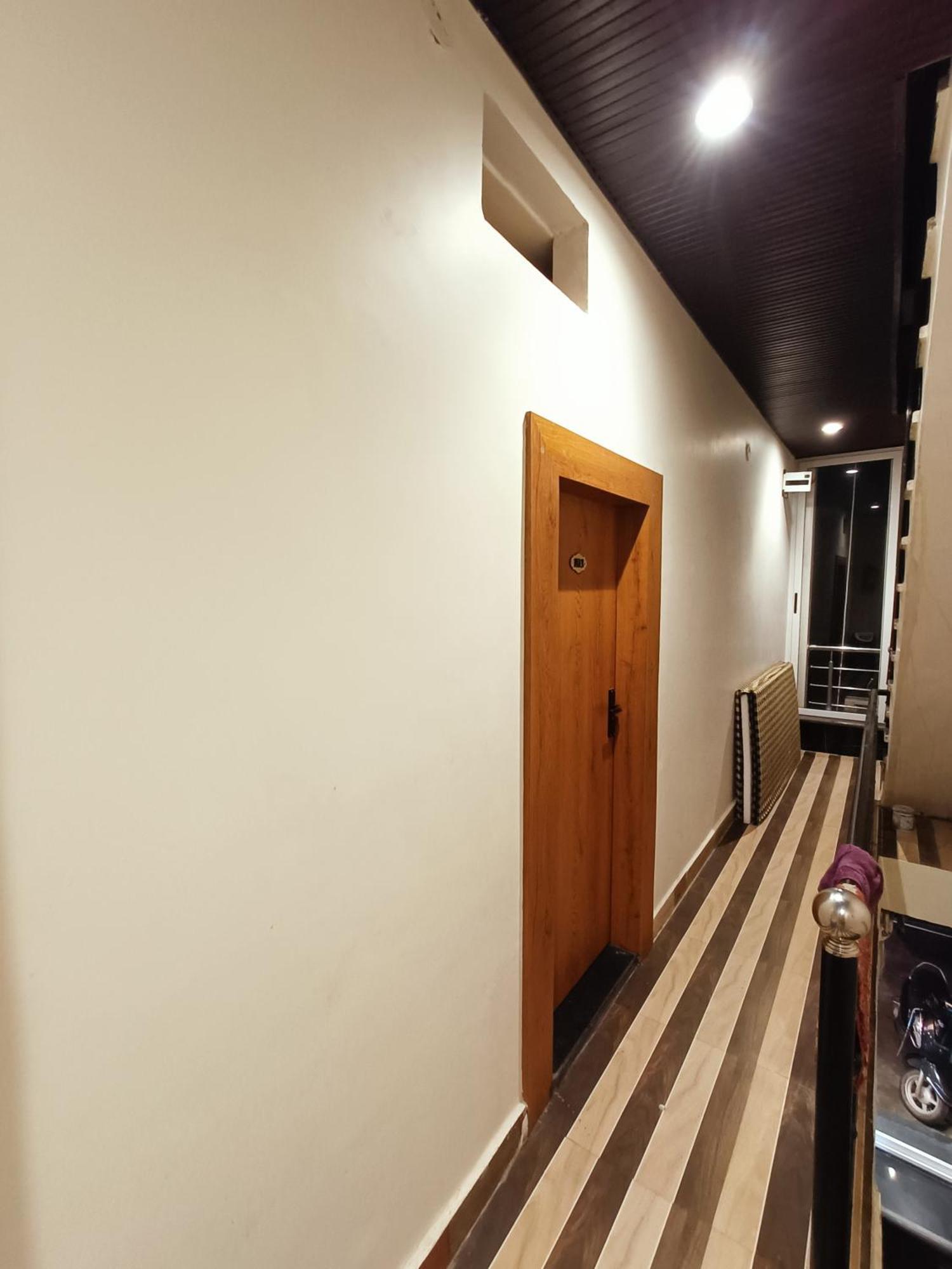 Hotel Shreem Ujjain Exteriör bild