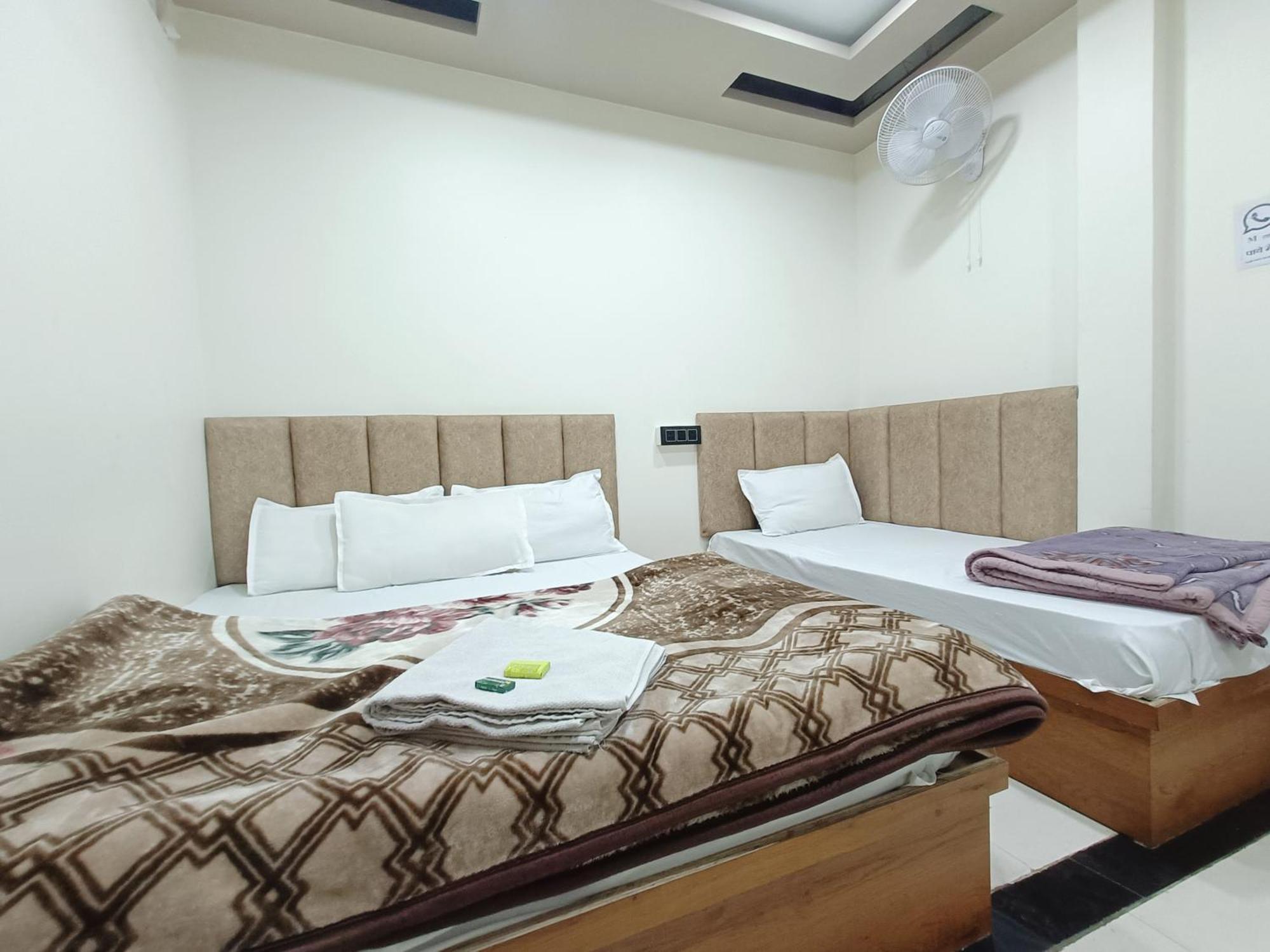 Hotel Shreem Ujjain Rum bild