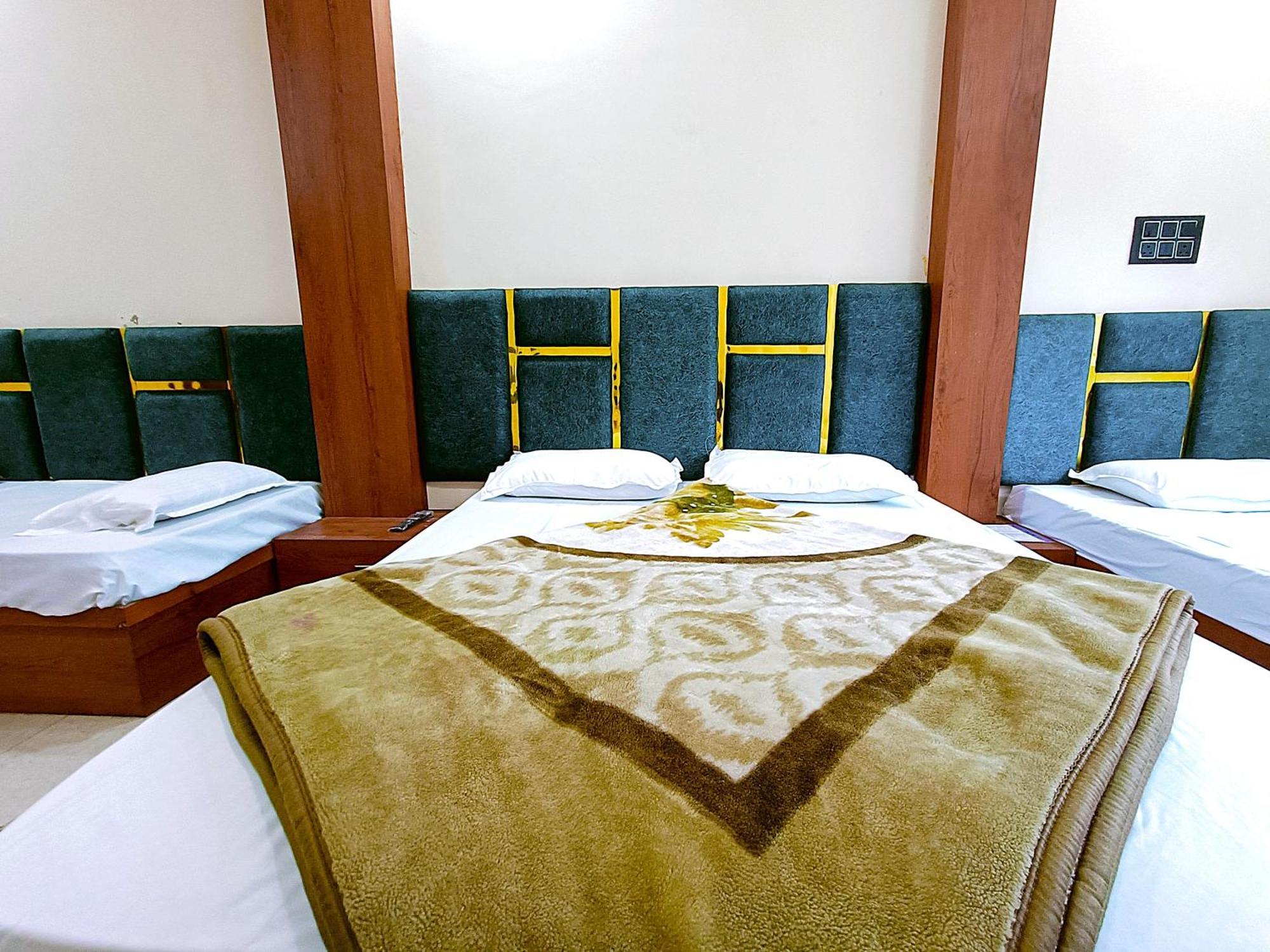 Hotel Shreem Ujjain Exteriör bild